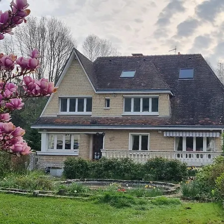 Apartment De Charme Centre De 2 A 8p, Jardin, Parking, Durable